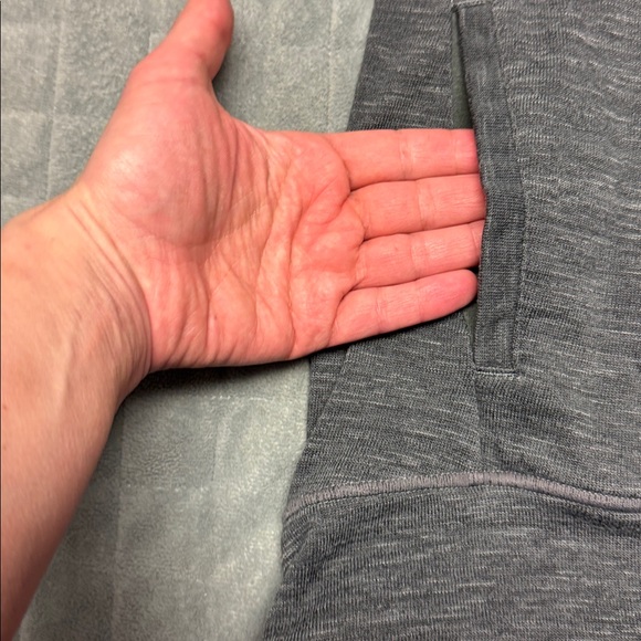 Athleta Hooded Sweatshirt, Hoodie, Forest Green, Pockets, Size XS - Picture 3 of 10